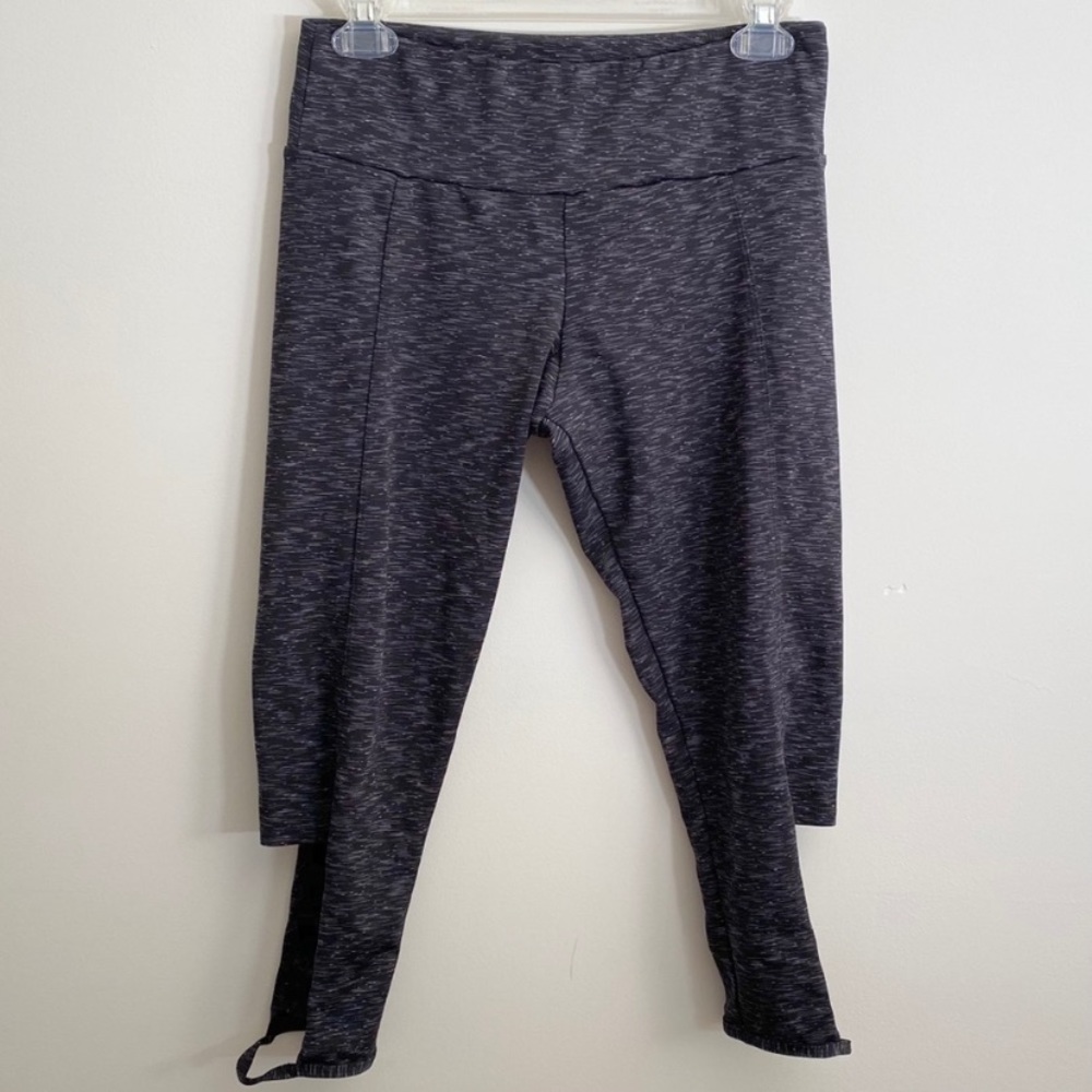 Onzie Black and Gray Space Dyed Cropped Leggings